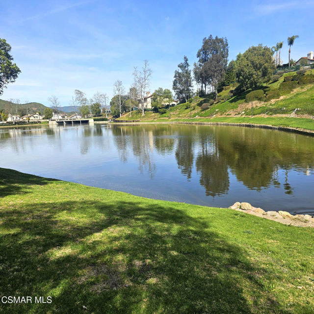 271 Augustine Way, Simi Valley CA: https://media.crmls.org/mediaz/34e298f2-8f17-453c-92ac-892dd224113c.jpg