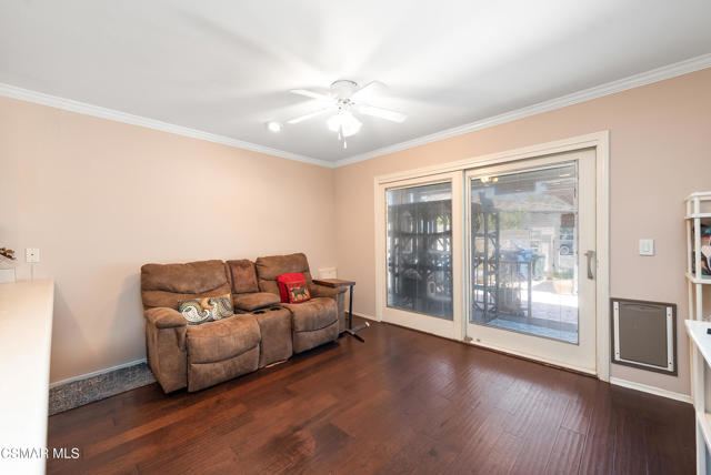 1122 Canterford Circle, Westlake Village CA: https://media.crmls.org/mediaz/34e29cbe-200f-431d-bf43-0aef4b44d0d3.jpg