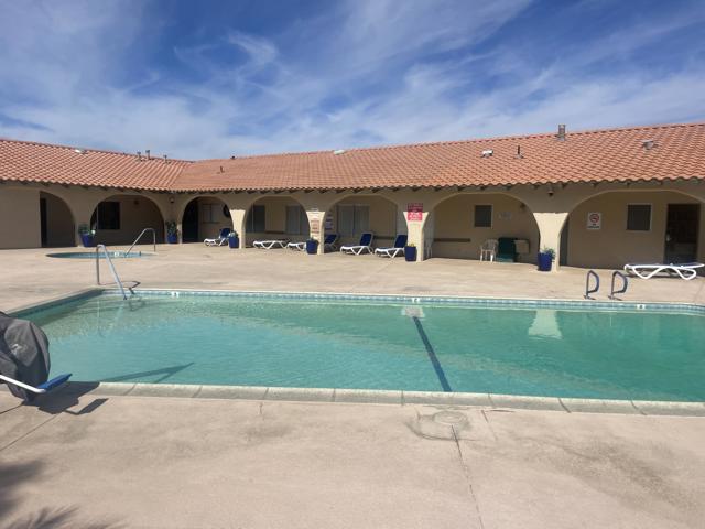 14777 Palm Drive, Desert Hot Springs CA: https://media.crmls.org/mediaz/34e2ada1-4b4a-4df0-a603-7f3745079eac.jpg