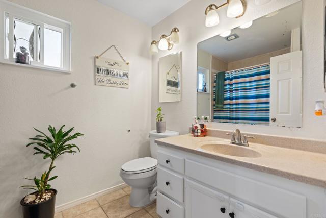 Detail Gallery Image 12 of 18 For 1257 Soria, Escondido,  CA 92026 - 2 Beds | 2 Baths