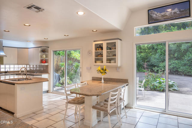 Drew Fenton | 360 N Skyewiay Road Los Angeles CA | MLS: 7432717