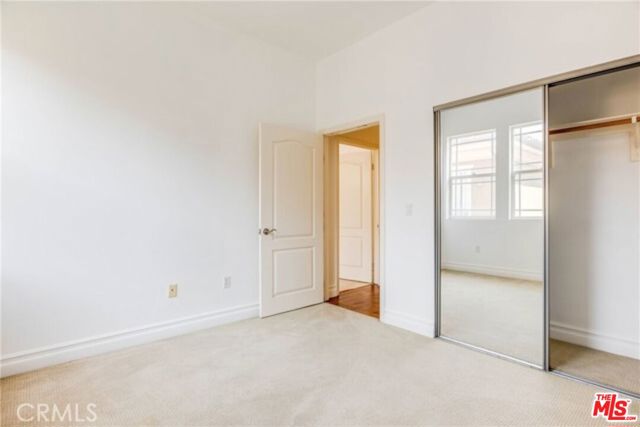 917 S New Hampshire Avenue, Los Angeles CA: https://media.crmls.org/mediaz/34e3a69a-41d1-4b61-9a34-39fc67dc751c.jpg