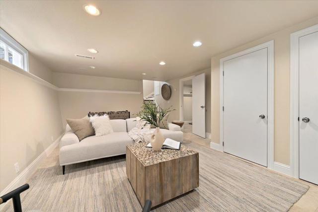 302 Los Gatos Boulevard, Los Gatos CA: https://media.crmls.org/mediaz/34e47b7a-04fa-4da0-be22-63816c7d77b0.jpg