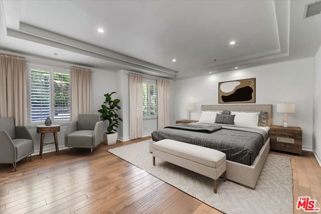 1535 Verde Ridge Lane, Westlake Village CA: https://media.crmls.org/mediaz/34e66656-e69a-4419-8a0d-2945909e5d0e.jpg