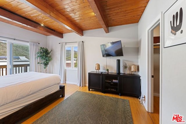 2955 Corral Canyon Road, Malibu CA: https://media.crmls.org/mediaz/34e676b4-c881-4fd7-a084-cf70005745ce.jpg