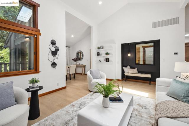 128 Alamo Sq, Alamo CA: https://media.crmls.org/mediaz/34e6f207-c82a-46cc-b980-12493f4565dd.jpg