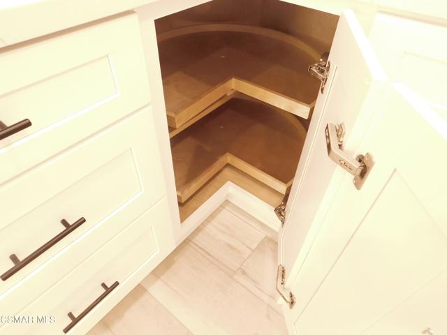 559 Stoney Peak Court, Simi Valley CA: https://media.crmls.org/mediaz/34e7318d-0b65-4795-ba91-f93ddc9a49e6.jpg