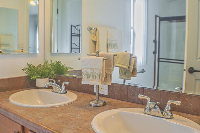 138 Steven Lane, Oceanside CA: https://media.crmls.org/mediaz/34e774e8-3568-4f8d-8107-579e29c3c33f.jpg