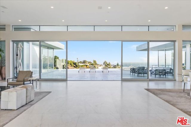 1620 Carla, Beverly Hills CA: https://media.crmls.org/mediaz/34e776a9-716b-4506-98f1-1f78c0605cb3.jpg