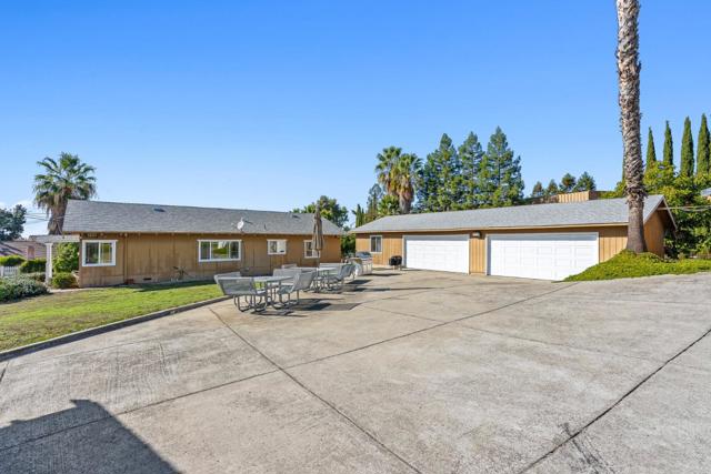 1995 Old Calaveras Road, Milpitas CA: https://media.crmls.org/mediaz/34e8d25f-af59-4a5f-9d4a-d6ea443cf1a5.jpg