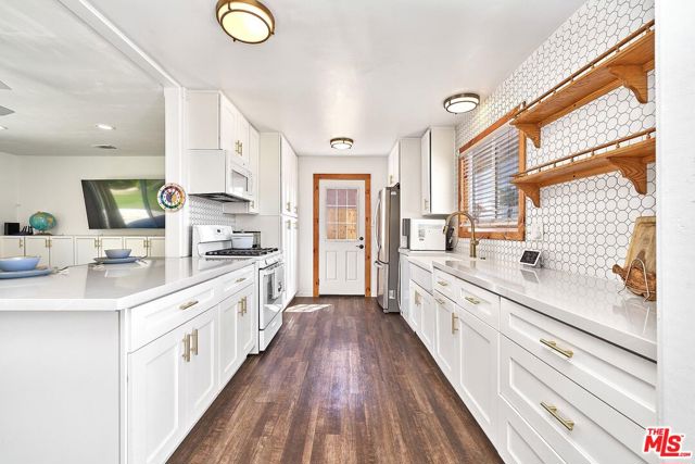 Image 2 of 42 For 5541 Marcella Avenue