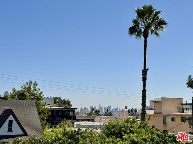 1351 Curson Avenue, Los Angeles, California 90046, 3 Bedrooms Bedrooms, ,2 BathroomsBathrooms,Condominium,For Sale,Curson,24453341