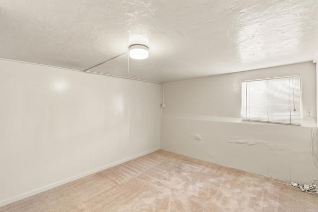 Detail Gallery Image 34 of 55 For 3040 Byron St, San Diego,  CA 92106 - 6 Beds | 2 Baths