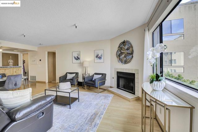 Image 3 of 42 For 545 Pierce St  3002