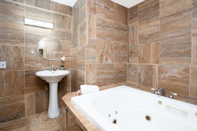 2036 E 20th Street, Oakland CA: https://media.crmls.org/mediaz/34eb01b5-3e6d-43a4-92e5-edb8a11f052c.jpg