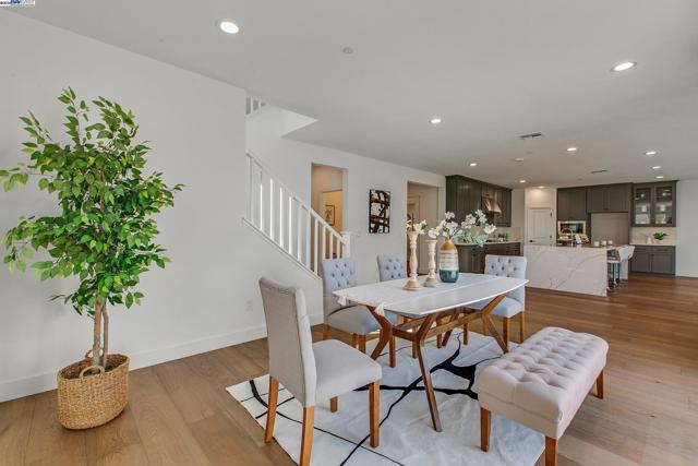 2222 Davie Pl, Tracy CA: https://media.crmls.org/mediaz/34eb5e8f-a308-4562-a3b3-30243bd16843.jpg
