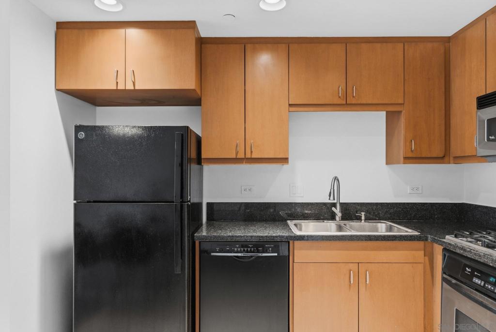 550 15th St - photo 15