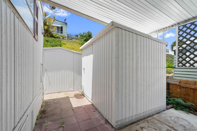 444 N N El Camino Real, Encinitas CA: https://media.crmls.org/mediaz/34ed04a3-0d28-452c-be31-8a3ad036540b.jpg