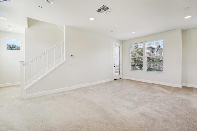 Image 11 of 45 For 23320 Wilmot Cir