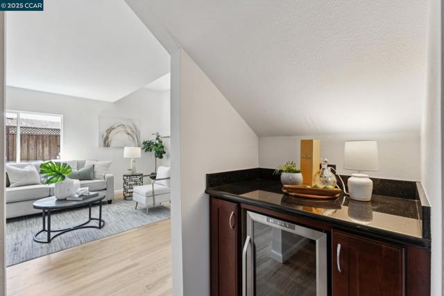 36 Playa Ct, San Ramon CA: https://media.crmls.org/mediaz/34eec4a6-705c-452b-80f7-638b2a4d0126.jpg