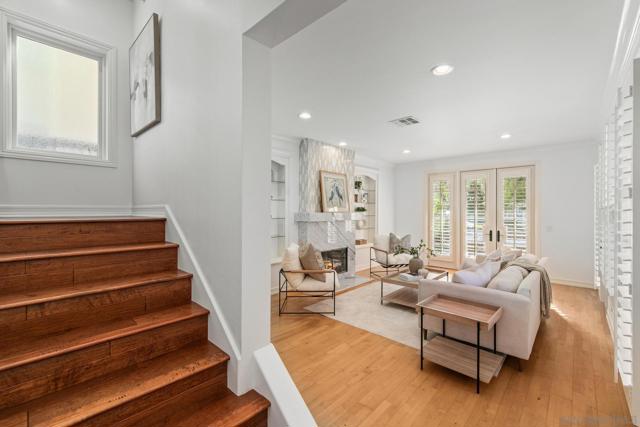 261 G Ave, Coronado CA: https://media.crmls.org/mediaz/34ef285a-b855-469b-bca3-635d50a9e0bc.jpg