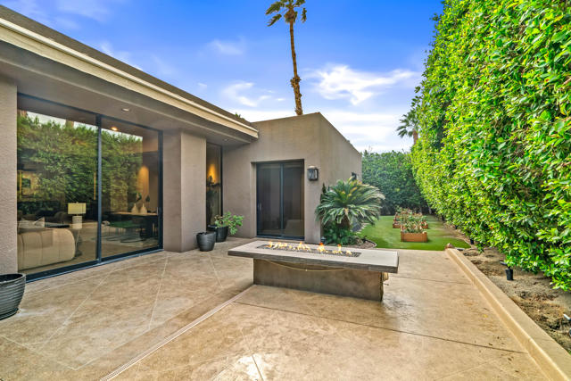 79200 Jack Rabbit Trail, La Quinta CA: https://media.crmls.org/mediaz/34efdbe1-bb79-4f3f-9ef2-983f0255a9d9.jpg