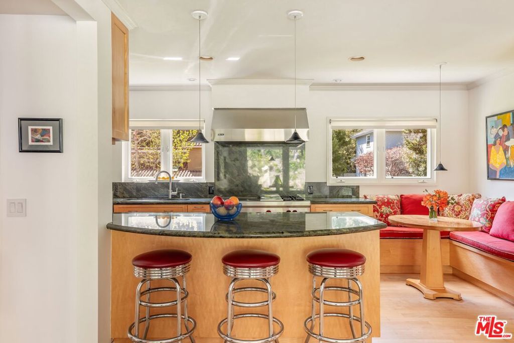 MLS #25590401 image #12