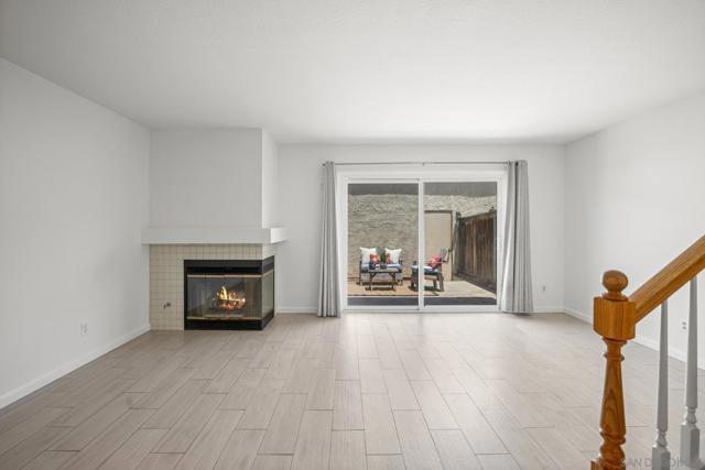 740 Breeze Hill Rd, Vista CA: https://media.crmls.org/mediaz/34f1c4b6-5b25-4a22-b563-36120d96e29c.jpg