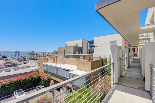 2064 Kettner Boulevard, San Diego CA: https://media.crmls.org/mediaz/34f1e7f9-d9a9-4ff9-a569-ada0d0232168.jpg
