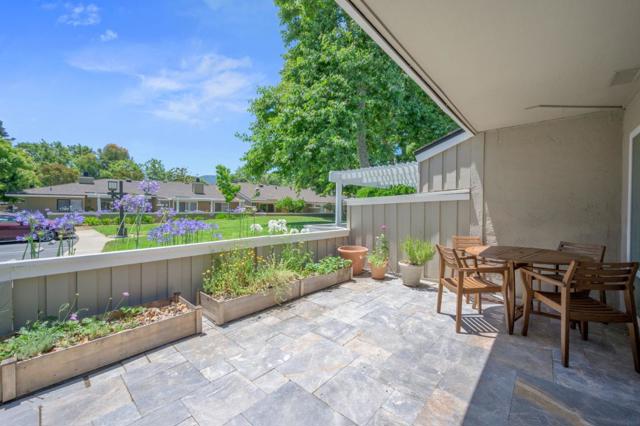 1104 Holly Oak Circle, San Jose CA: https://media.crmls.org/mediaz/34f1f7cd-aa3d-45f9-98df-33951511296e.jpg