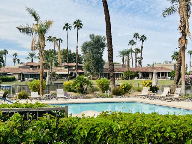 165 Lake Shore Drive, Rancho Mirage CA: https://media.crmls.org/mediaz/34f2059f-b1a2-475d-9aa2-47f447049434.jpg