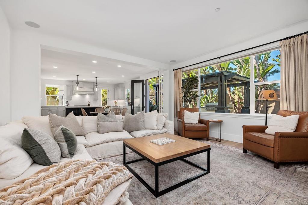 1010 Scarlet Way - photo 7