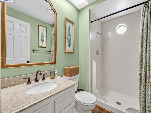 8043 Crossridge Rd, Dublin CA: https://media.crmls.org/mediaz/34f2ee0b-5643-49ec-90f6-d665c05cb3e7.jpg