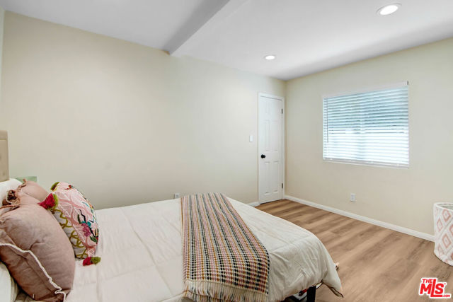 Image 7 of 23 For 646 Hollister Street