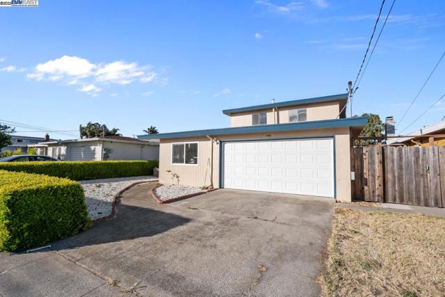 Image 32 of 34 For 2078 Fairbanks