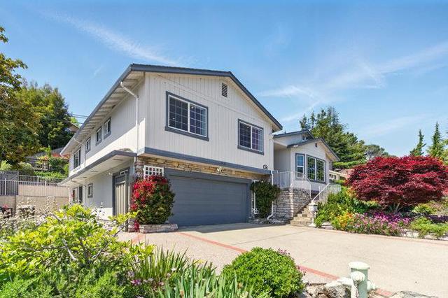 698 Emerald Hill Road, Redwood City CA: https://media.crmls.org/mediaz/34f3c01d-8a53-4916-bbbb-0af4e33a583d.jpg