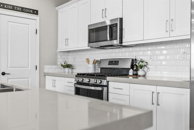 Detail Gallery Image 20 of 72 For 1856 Focus Dr, Chula Vista,  CA 91915 - 4 Beds | 3/1 Baths