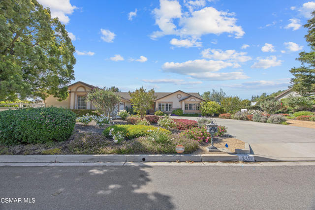12490 Ridge Drive, Santa Rosa CA: https://media.crmls.org/mediaz/34f426c4-b1a7-4e61-9a34-9b7016723c45.jpg