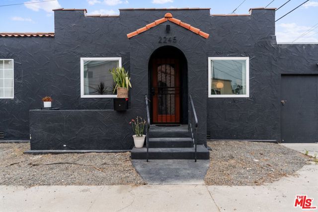 2245 Pine Avenue, Long Beach, California 90806, 2 Bedrooms Bedrooms, ,2 BathroomsBathrooms,Single Family Residence,For Sale,Pine,24412909
