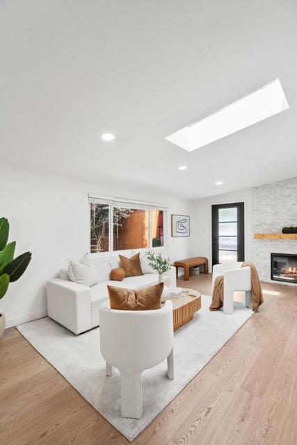 850 Las Palmas Drive, Santa Clara CA: https://media.crmls.org/mediaz/34f48149-29e3-49fc-94c0-dacca68e4617.jpg