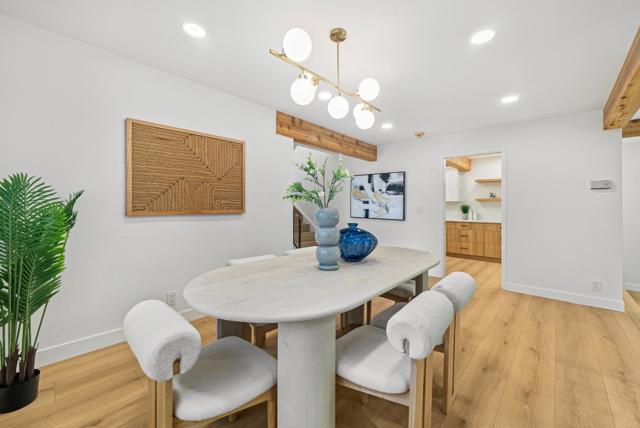 536 Sand Hill Circle, Menlo Park CA: https://media.crmls.org/mediaz/34f5c775-1bdb-4dd1-a59d-da558f0eff62.jpg
