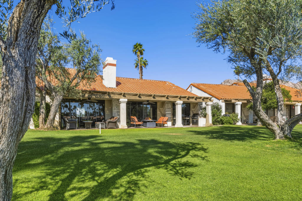 49460 Avenida Club La Quinta