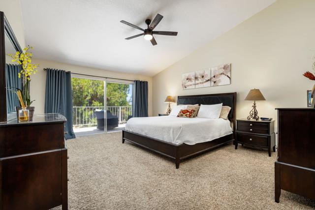 340 Vista Royale Drive, Palm Desert CA: https://media.crmls.org/mediaz/34f67514-30c2-4174-8a03-cf833f9fb20c.jpg