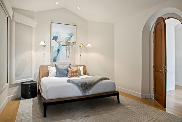 7729 Ivanhoe Avenue, La Jolla CA: https://media.crmls.org/mediaz/34f775b3-f910-4ac0-abaf-bded9d3296f6.jpg