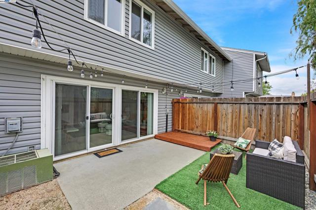 992 Del Norte Dr, Livermore CA: https://media.crmls.org/mediaz/34f79cd1-a3be-48b6-81f3-a1a9dc9a958c.jpg