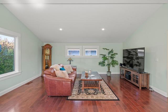 311 Walnut Street, Pacific Grove CA: https://media.crmls.org/mediaz/34f7b68c-e0fb-4b42-8e37-2bf6a2c4bba2.jpg