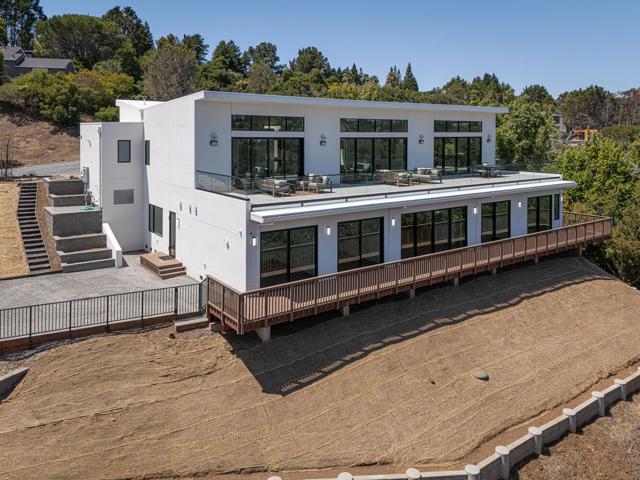 45 Calaveras Court, Hillsborough CA: https://media.crmls.org/mediaz/34f82d08-4991-43d8-92b2-daa003d80541.jpg