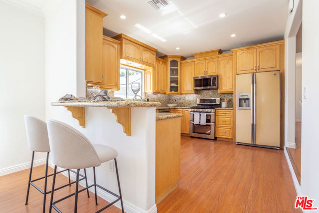15065 Vose Street, Van Nuys CA: https://media.crmls.org/mediaz/34f85506-6893-40cc-8258-053ebb1a106f.jpg