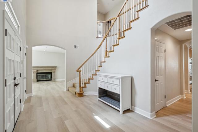 2089 Staghorn Way, Livermore CA: https://media.crmls.org/mediaz/34f89321-7c4c-43d2-b59d-7be232f58144.jpg