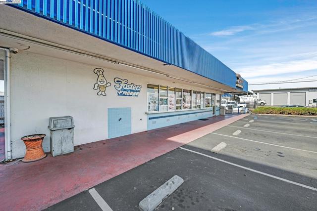 Image 7 of 32 For 2601 Alvarado St.